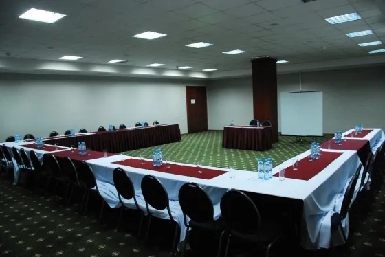 اتاق جلسات هتل آستریون پالاس تفلیس 169