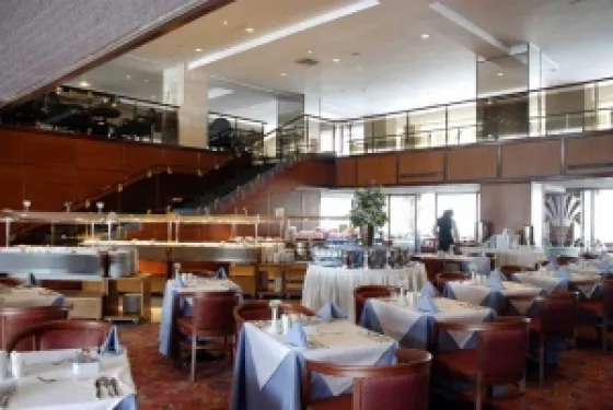 فضای رستورانی و صبحانه هتل تجاری چهار ستاره اروستار مسکو 73529