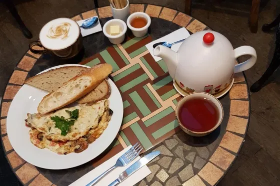 فضای رستورانی و صبحانه هتل دیزاین مسکو  96711