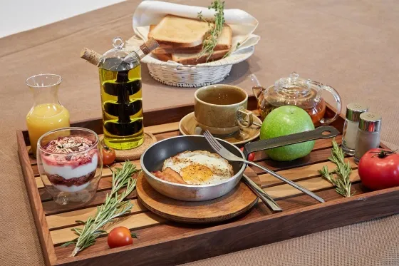 فضای رستورانی و صبحانه هتل کاداشوسکایا مسکو 96725