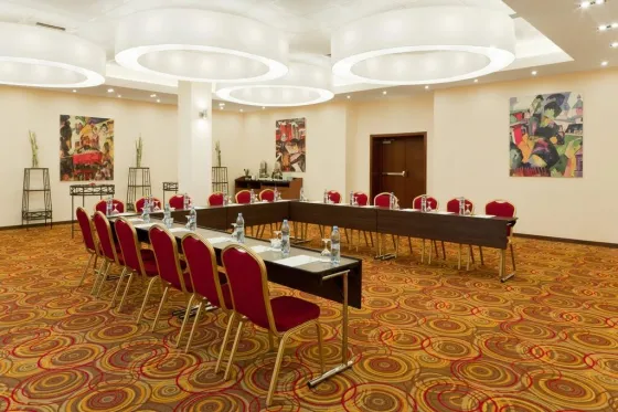 اتاق جلسات هتل هالیدی این لسنایا مسکو 96747
