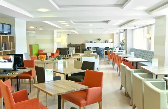 فضای رستورانی و صبحانه هتل سانفلاور پارک مسکو  74016