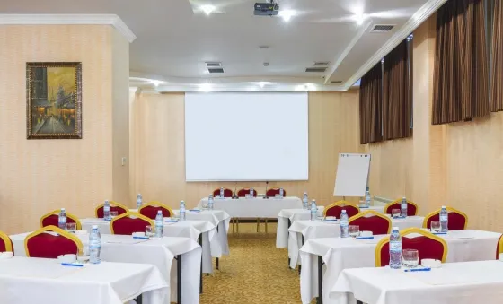 اتاق جلسات هتل آناتولیا باکو 93524