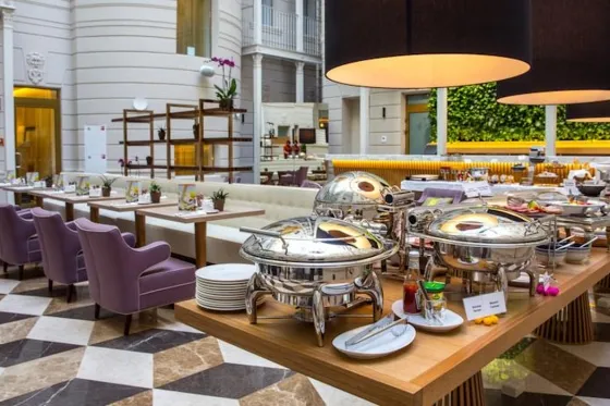 فضای رستورانی و صبحانه هتل و بوتیک جدید ایندیگو سنت پترزبورگ   74395