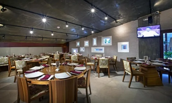 فضای رستورانی و صبحانه هتل اومینی تاور بانکوک 65287