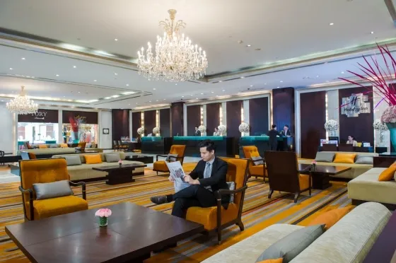 لابی هتل هالیدی این سیلوم بانکوک 66377