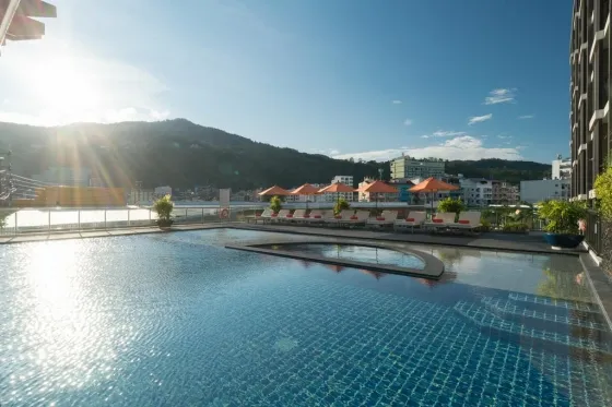 استخر هتل نیو اسکوئر پاتونگ پوکت 67112