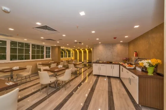 فضای رستورانی و صبحانه هتل اینتل استانبول 74511