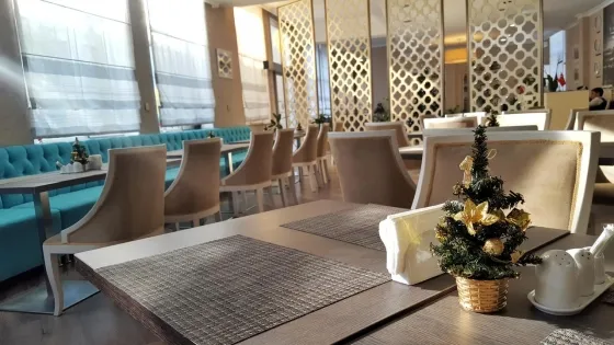 فضای رستورانی و صبحانه هتل امپایر باکو 3603