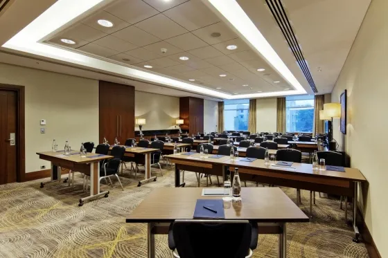 اتاق جلسات هتل هیلتون باکو 3639