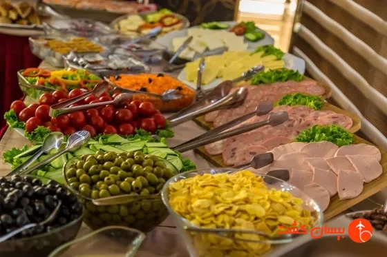فضای رستورانی و صبحانه هتل گورود باکو - تصویر 18