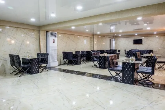 فضای رستورانی و صبحانه هتل بلوسوم این تفلیس 75960