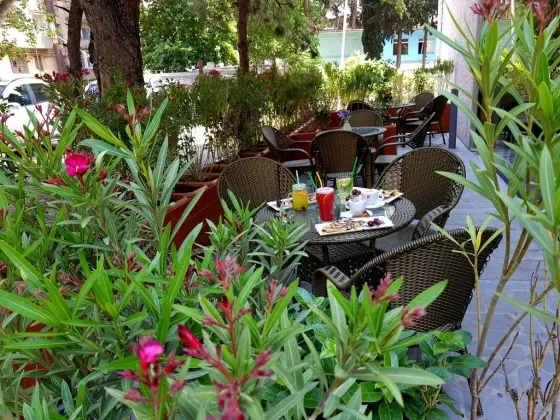 فضای بیرونی هتل ال پلازا تفلیس 76151