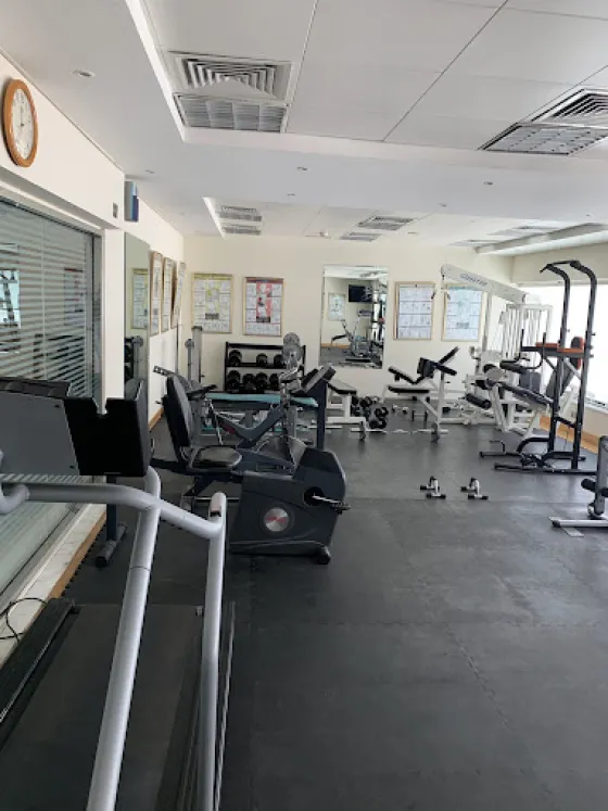 باشگاه ورزشی هتل آپارتمان دیره سوئیت دیلاکس دبی 196692