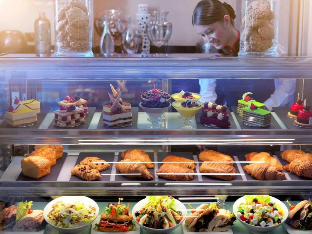 فضای رستورانی و صبحانه هتل آپارتمان تو سیزن دبی 100322