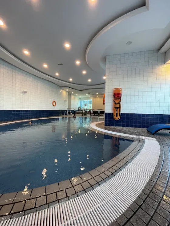 استخر هتل آپارتمان تامانی مارینا دبی 196495