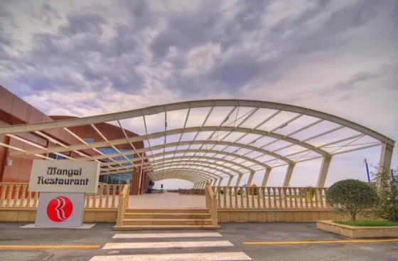 فضای بیرونی هتل رامادا باکو 4469