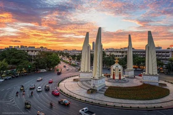 تصویر 76787 یادبود دموکراسی بانکوک