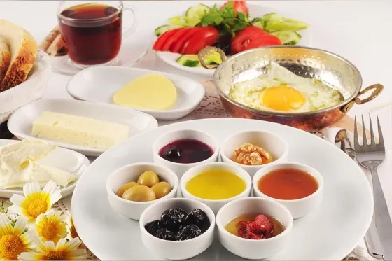 فضای رستورانی و صبحانه هتل تبریز باکو 4707