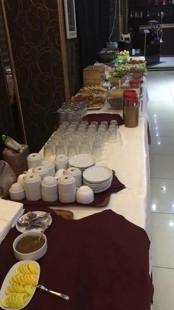 فضای رستورانی و صبحانه هتل تبریز باکو 4696