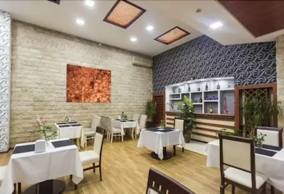 فضای رستورانی و صبحانه هتل وانیا باکو 93704