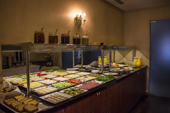 فضای رستورانی و صبحانه هتل کینگ کانکایا آنکارا 76996