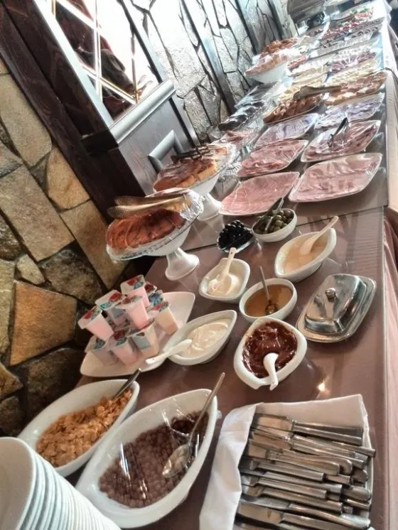 فضای رستورانی و صبحانه هتل رویال باکو 4797