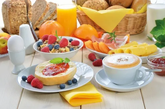 فضای رستورانی و صبحانه هتل اربونی ایروان 77252