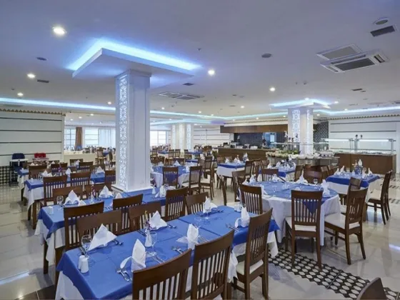 فضای رستورانی و صبحانه هتل پالمت ریزورت کریش آنتالیا 77570