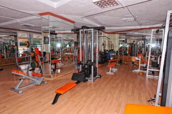 باشگاه ورزشی هتل نظر بیچ آنتالیا 77630