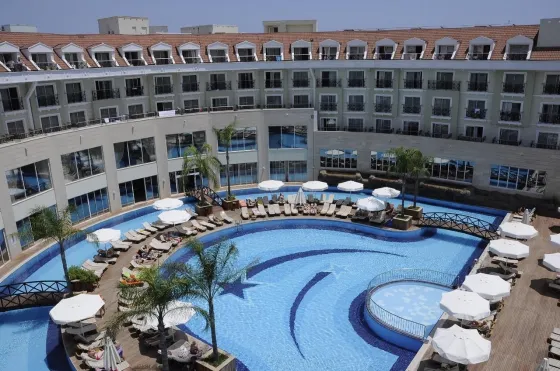 نمای بیرونی هتل مدر ریزورت آنتالیا 95695