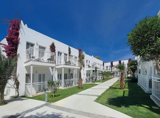 نمای بیرونی هتل پتونیا بیچ ریزورت بدروم 78621