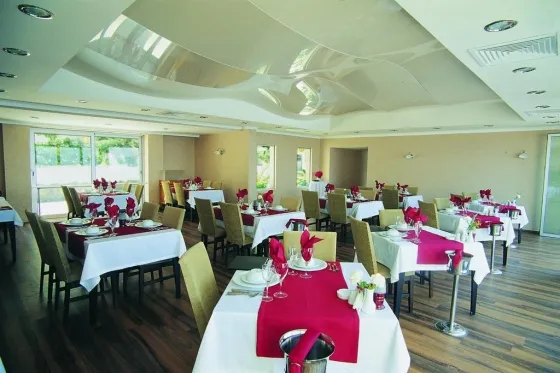 فضای رستورانی و صبحانه هتل فوراور کلاب بدروم 78709