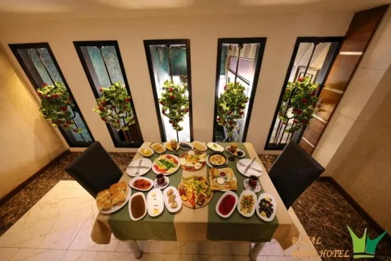 فضای رستورانی و صبحانه هتل رویال برک وان 154255