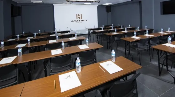 اتاق جلسات هتل لارن فمیلی اند اسپا آنتالیا 82316