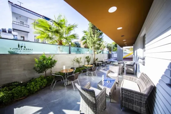 فضای رستورانی و صبحانه هتل لارن فمیلی اند اسپا آنتالیا 82313