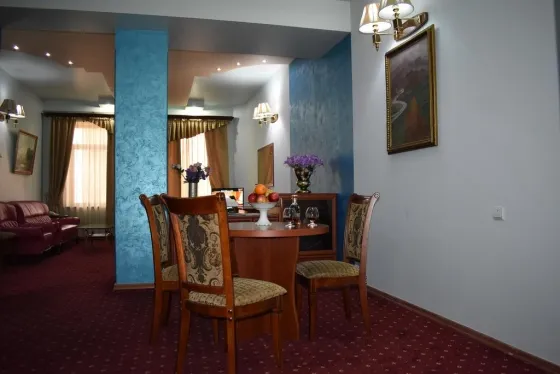 فضای اتاق های هتل رویال پالاس ایروان 82951