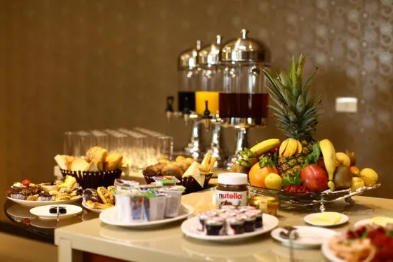 فضای رستورانی و صبحانه هتل نایری ایروان 82983