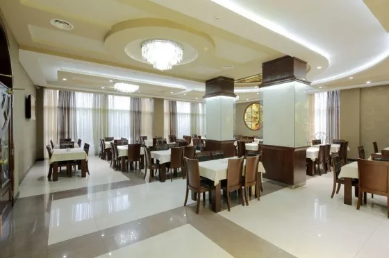 فضای رستورانی و صبحانه هتل نایری ایروان 82981