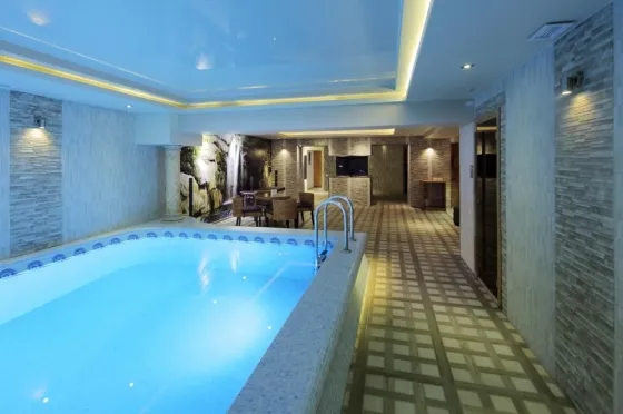 استخر هتل نایری ایروان 82976