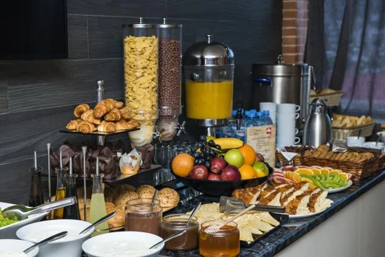 فضای رستورانی و صبحانه هتل تفلیس این 84677