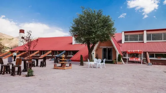 تصویر 86828 نمای بیرونی هتل ایرانگردی جهانگردی میگون تهران 