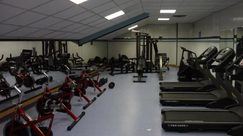 باشگاه ورزشی هتل سیمرغ تهران 86772