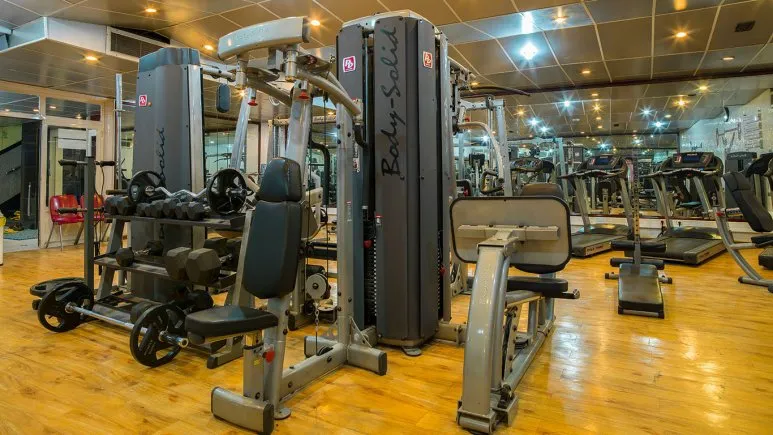 باشگاه ورزشی هتل بزرگ فردوسی تهران 86652