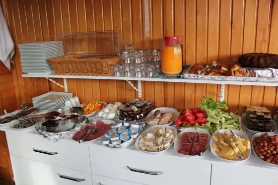 فضای رستورانی و صبحانه هتل گرور استانبول 6482