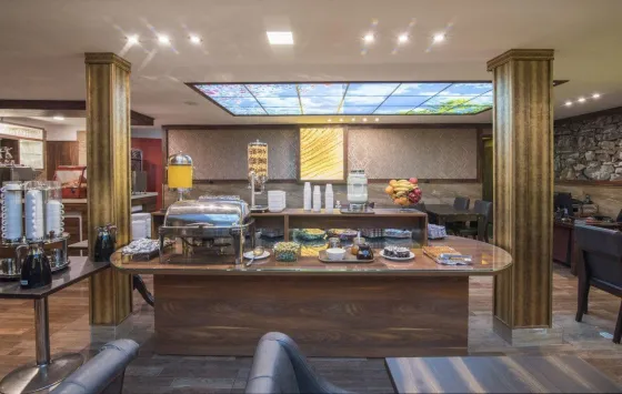 فضای رستورانی و صبحانه هتل مروارید تهران 189618