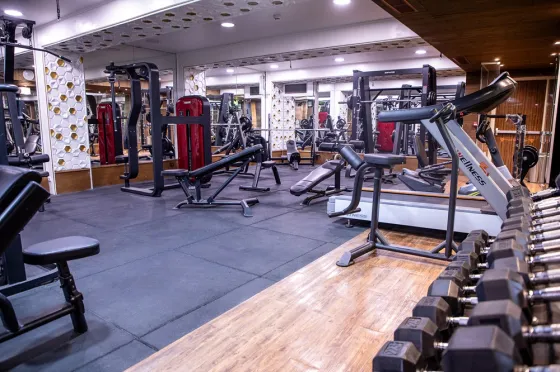 باشگاه ورزشی هتل پرشین پلازا تهران 195418