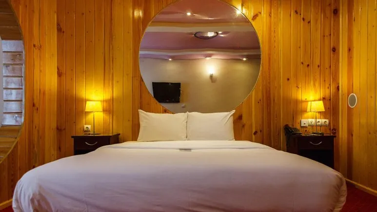 فضای اتاق های هتل ستارگان شیراز 87657