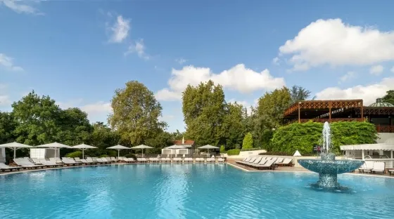 استخر هتل سوییس استانبول 6751