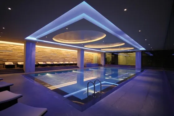 استخر هتل سوییس استانبول 6725
